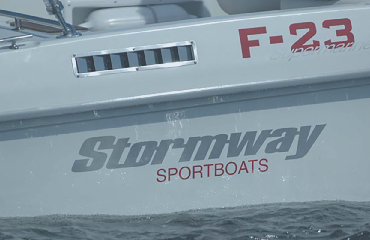 båtdekor båtstriper hydrolift båtnavn logoer båt